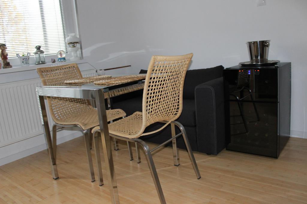 Apartman Relax So Saunou A Jakuzzi Namiestów Zewnętrze zdjęcie